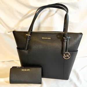 New Michael Michael Kors Jet Set Saffiano Tote & Jet Set Wallet